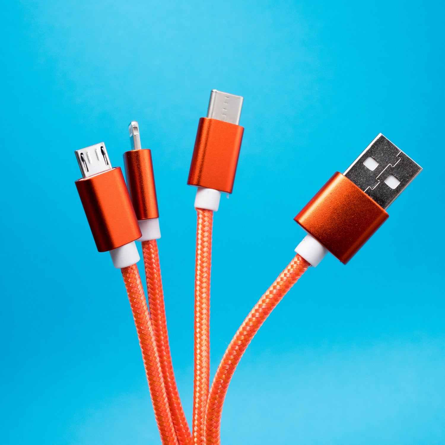 Cables y Adaptadores