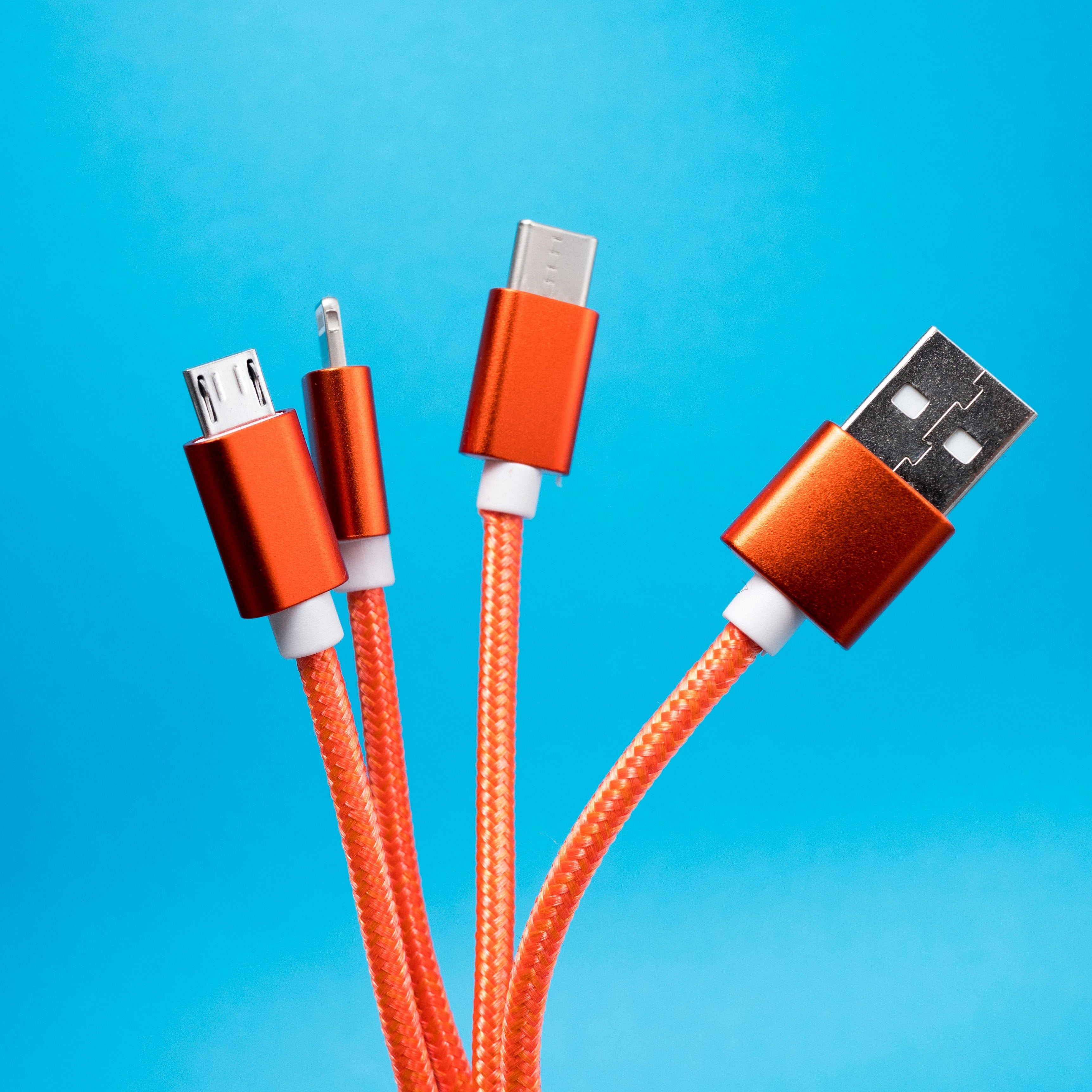 Cables y Adaptadores