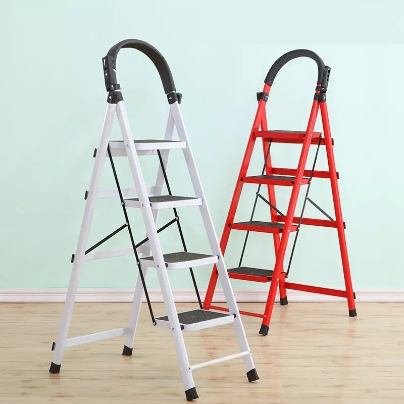 Escalera plegable de 4 niveles