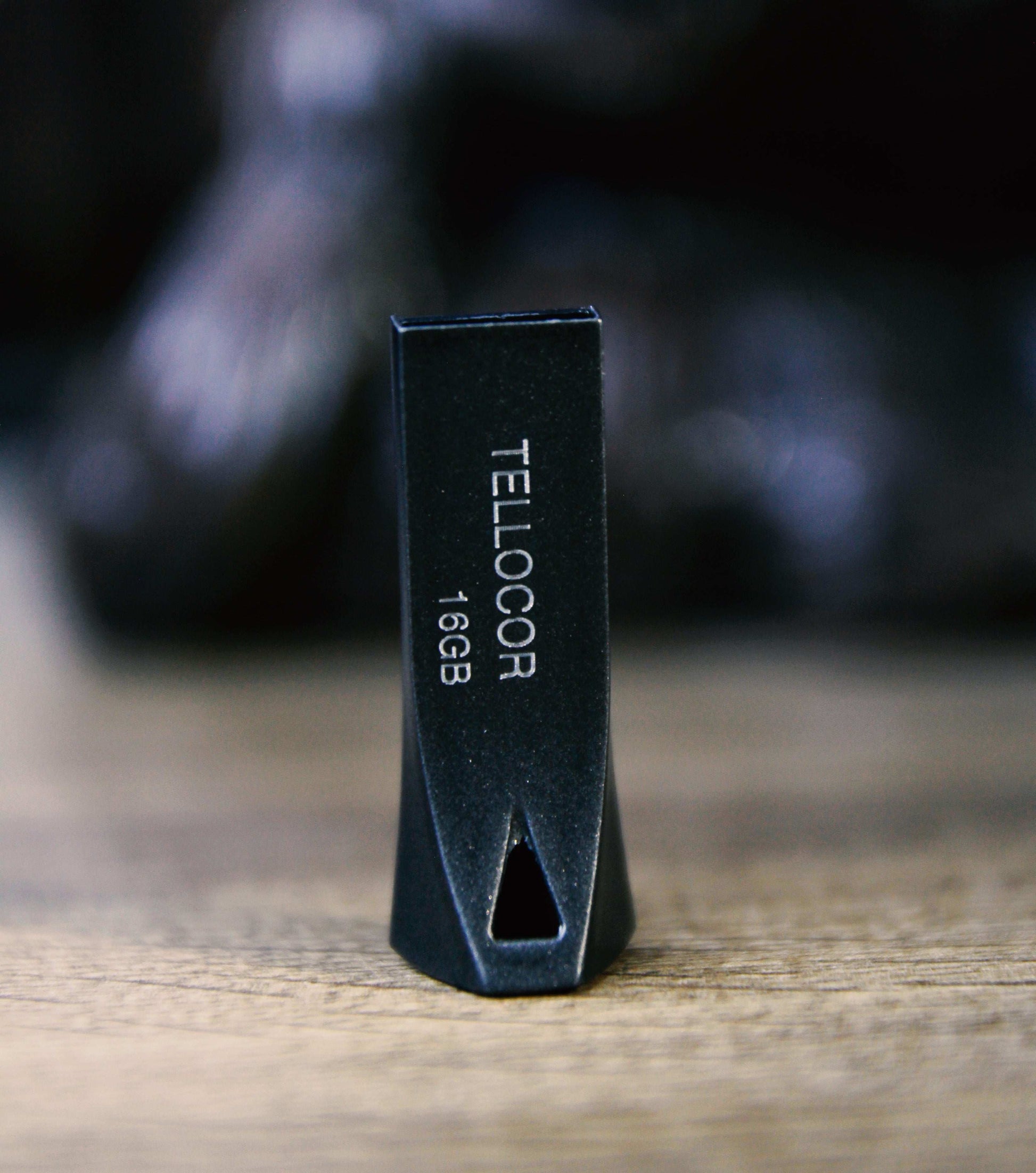 Memoria USB 16GB marca Tellocor