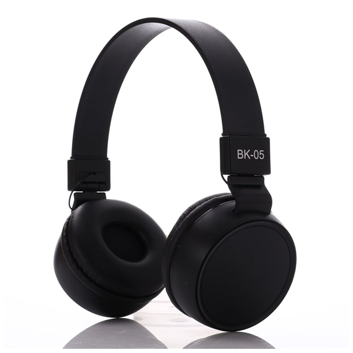 Diademas BK-05 Alámbricas Retro | Sonido Potente y Diseño Clásico