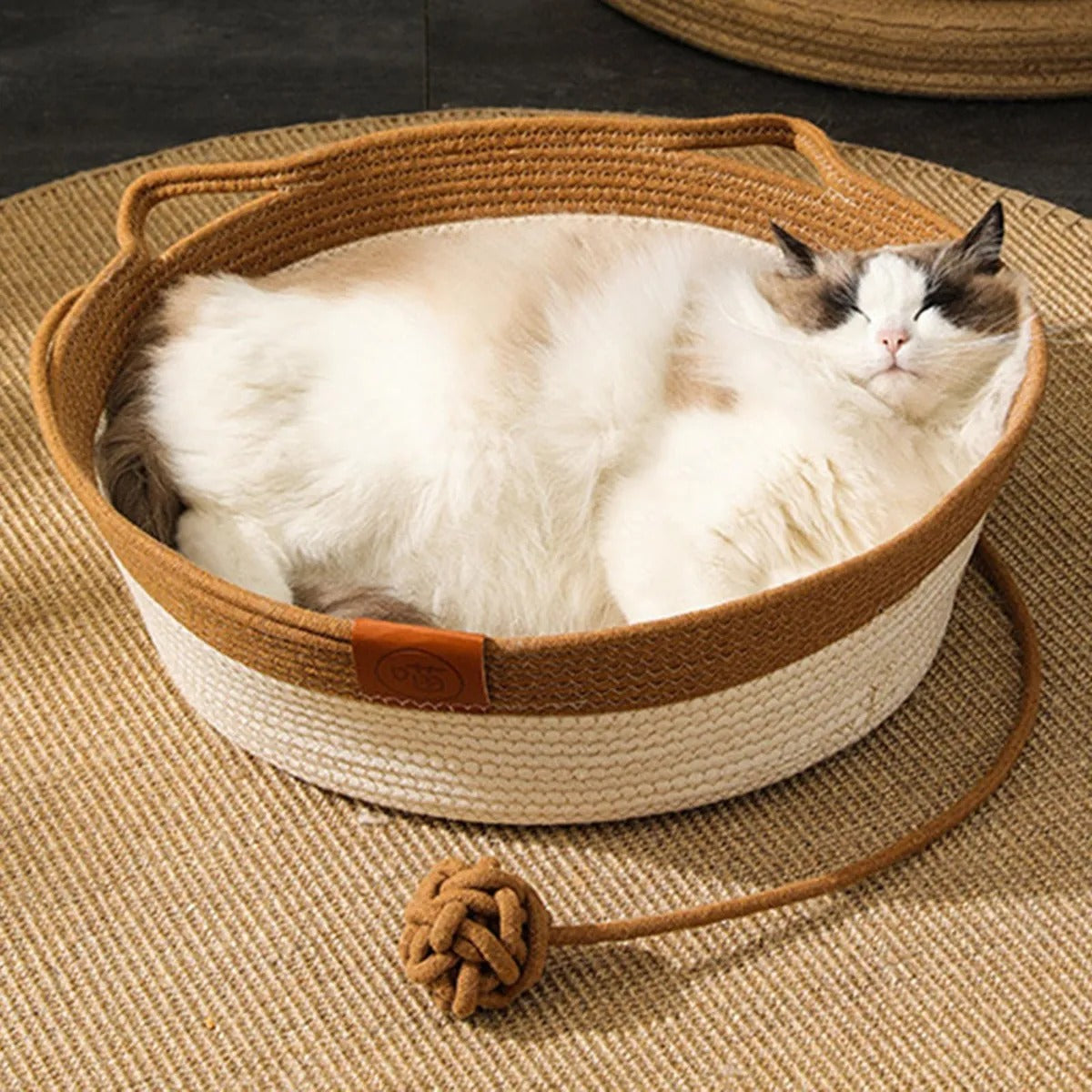 Cama Tejida para Gatos Pequeña (S) – Nido Suave Tipo Rascador Artesanal, Portátil y Acogedor para Mascotas